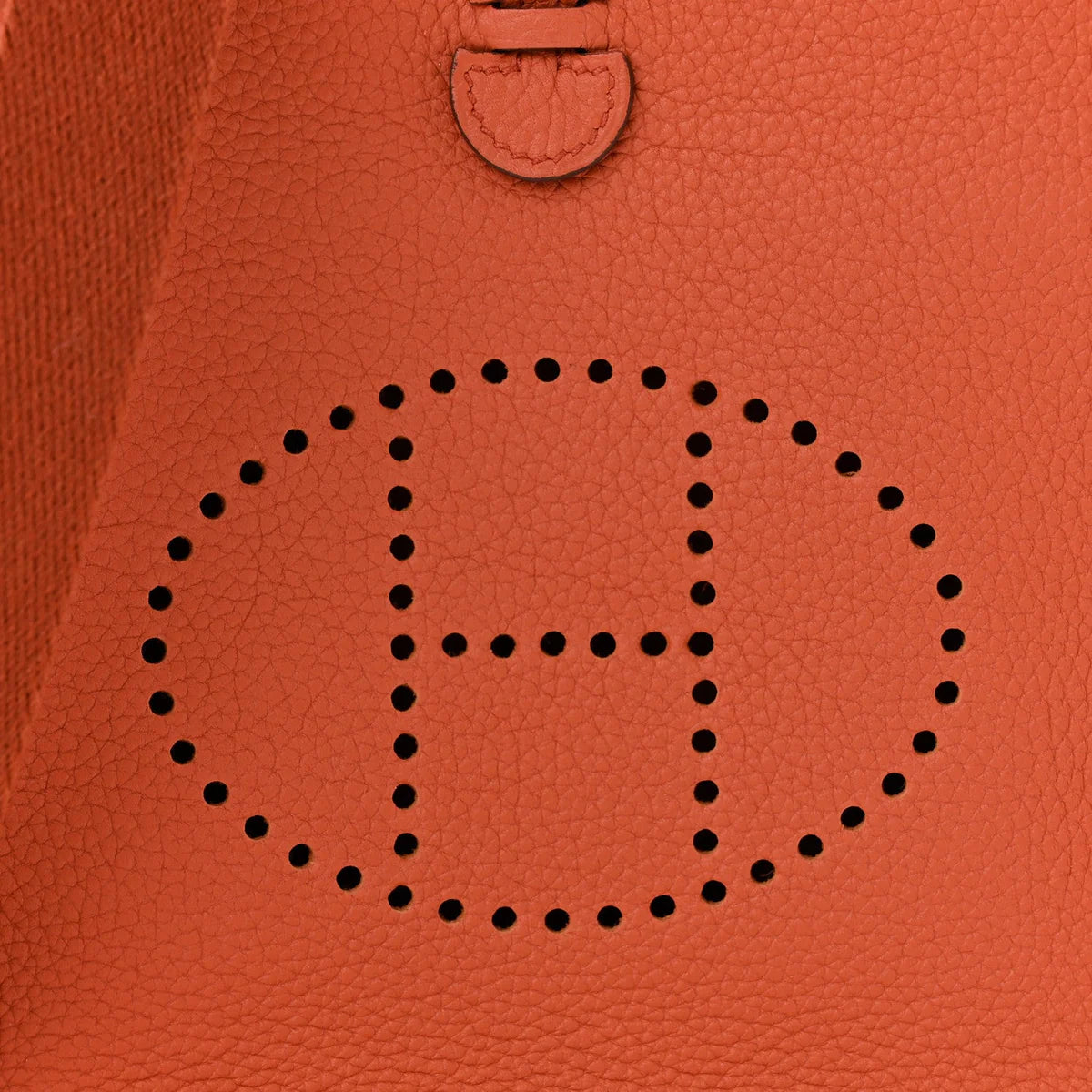 OUVALIA Luxury Edit | Hermès Trench Maurice Mini Evelyne Hardware