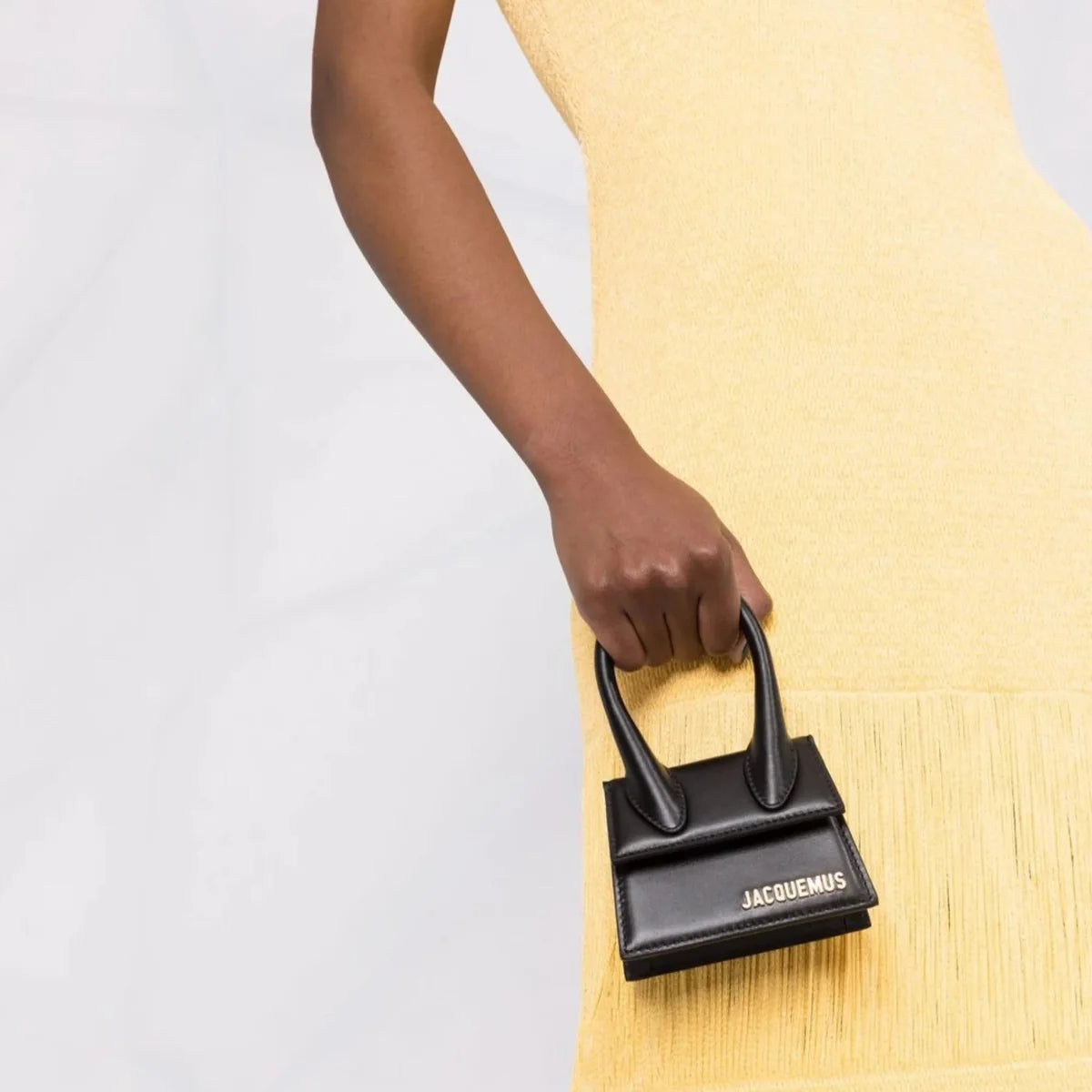 OUVALIA Luxury Edit | Jacquemus Le Chiquito Moyen Leather Tote Bag