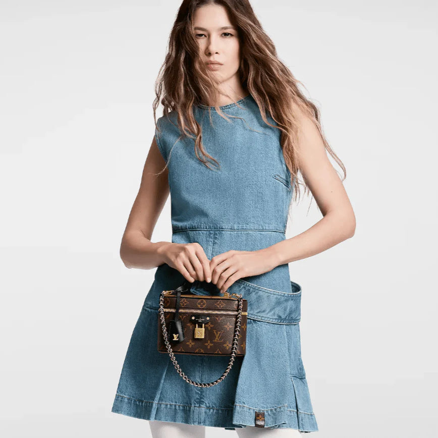 OUVALIA Luxury Edit | Louis Vuitton Vanity Chain Pouch