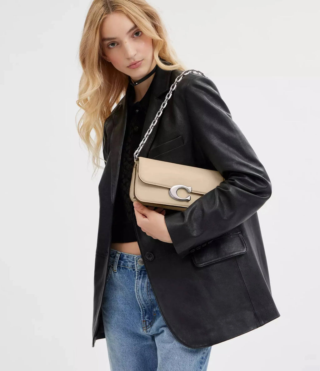 OUVALIA Luxury Edit | Coach Idol Bag 23