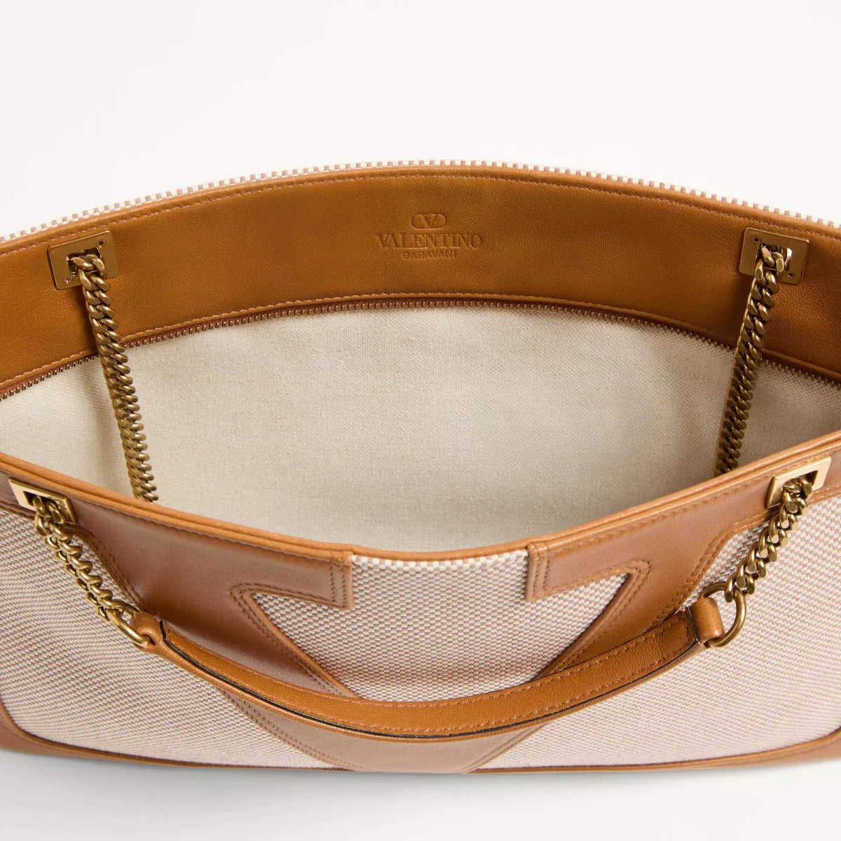 OUVALIA Luxury Edit | Valentino Viva Superstar Bag