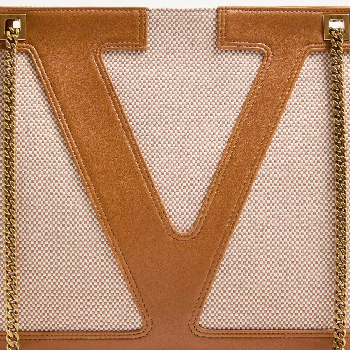 OUVALIA Luxury Edit | Valentino Viva Superstar Bag